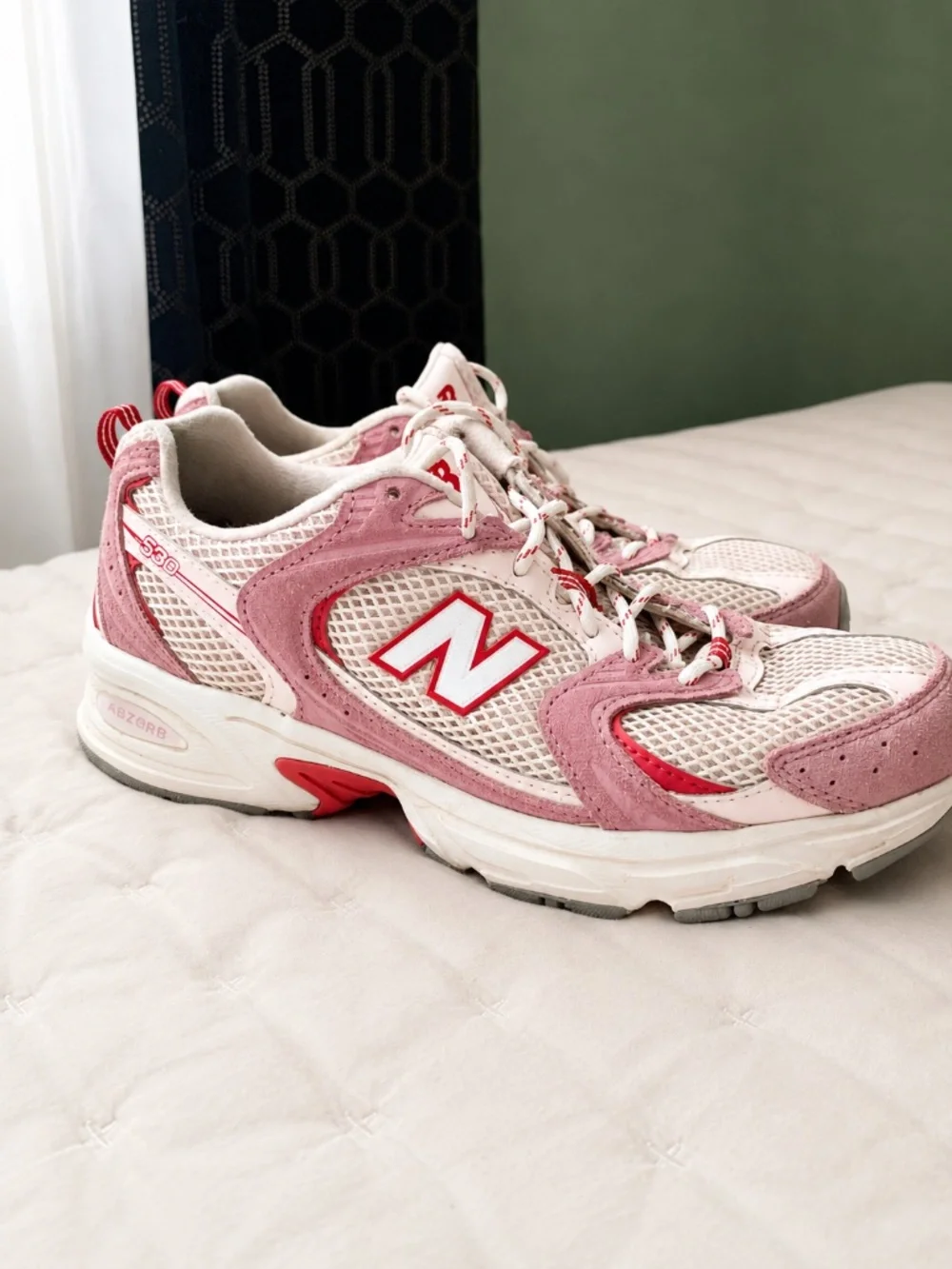 New Balance 530 Pink & White Mesh Sneakers Women’s US 7.5 Pre-Owned Y2K